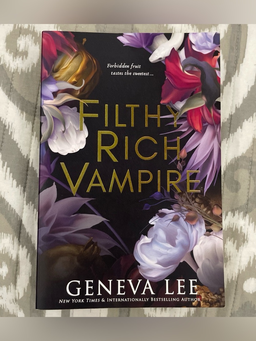 Filthy Rich Vampire by Geneva Lee